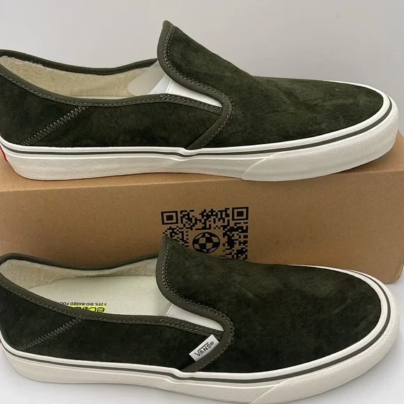 Vans Men's Green Classic Slip-On Slip-On Vr3 SfSherpa Grape Leaf/Marshma